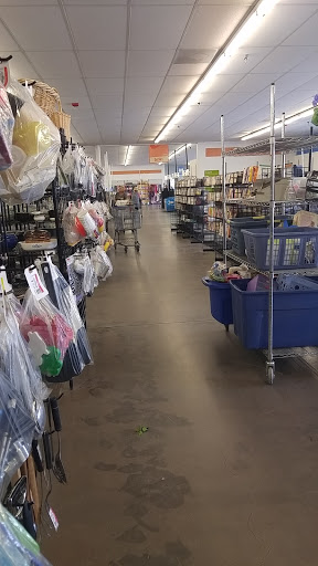 Thrift Store «Southern & Val Vista Goodwill Retail Store & Donation Center», reviews and photos, 3655 E Southern Ave, Mesa, AZ 85206, USA