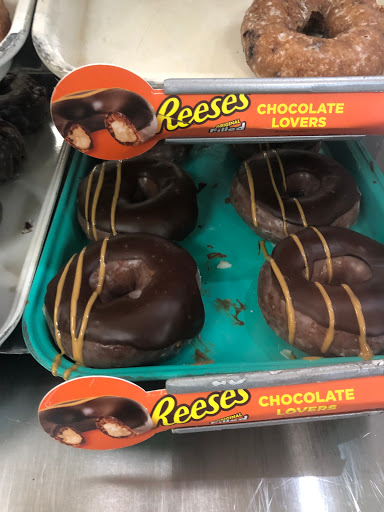 Bakery «Krispy Kreme Doughnuts», reviews and photos, 2809 W March Ln, Stockton, CA 95219, USA