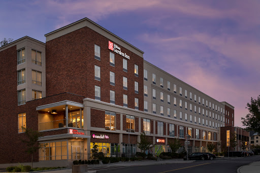 Hilton Garden Inn Westchester Dobbs Ferry image 1