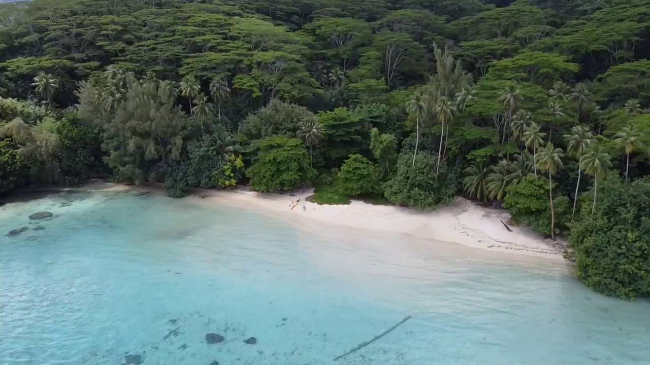 Zdjęcie Plage Hana Iti z powierzchnią beżowy piasek