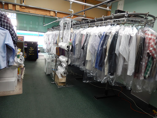 Dry Cleaner «Meadowbrook Alteration Shop», reviews and photos, 3049 E Walton Blvd, Auburn Hills, MI 48326, USA