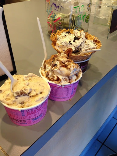 Ice Cream Shop «Marble Slab Creamery», reviews and photos, 780 E Road to Six Flags St #234, Arlington, TX 76011, USA