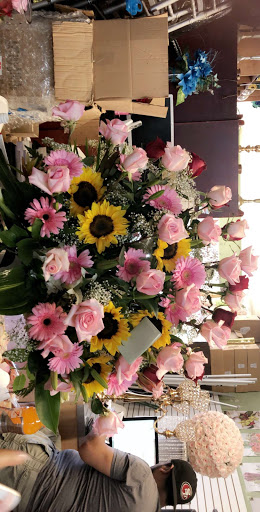 Florist «Illusion Florist & Events», reviews and photos, 12231 SE Stark St, Portland, OR 97233, USA