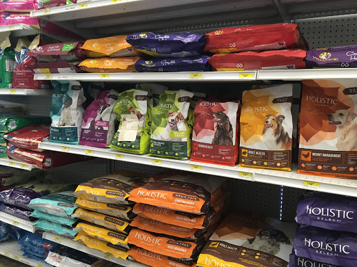 Pet Supply Store «Essex County Co-Op», reviews and photos, 146 S Main St, Topsfield, MA 01983, USA