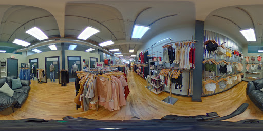 Clothing Store «Envy», reviews and photos, 323 E Walnut St, Springfield, MO 65806, USA