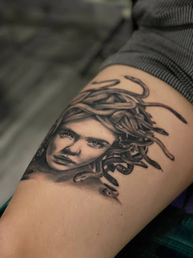 Explore labrador tattoo ideas, creative tattoo ideas in Miami, available at Inkaholik Tattoos Kendall