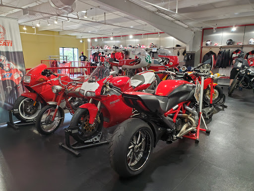 Motorcycle Dealer «Commonwealth Motorcycles», reviews and photos, 625 E Jefferson St, Louisville, KY 40202, USA