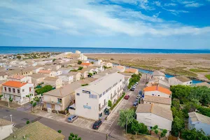 Hotel De La Plage Gruissan image