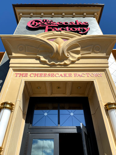 Restaurant «The Cheesecake Factory», reviews and photos, 1350 Stoneridge Mall Rd, Pleasanton, CA 94588, USA