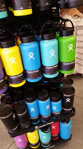 Outlet Mall «Outlets at San Clemente», reviews and photos, 101 W Avenida Vista Hermosa #190, San Clemente, CA 92672, USA