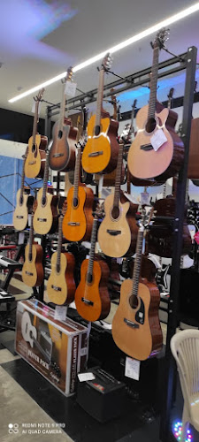 Mas Musika Ceibos - Tienda de instrumentos musicales