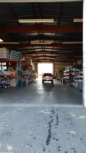 Sierra Hay & Feed, 1301 Lincoln Blvd, Lincoln, CA 95648, USA, 