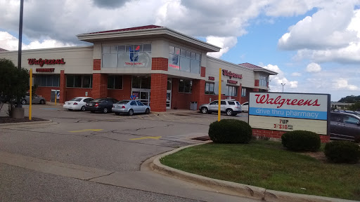 Walgreens, 351 N Edwards Blvd, Lake Geneva, WI 53147, USA, 