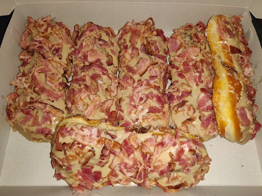 Donut Shop «Donut Club», reviews and photos, 861 W Arrow Hwy, San Dimas, CA 91773, USA