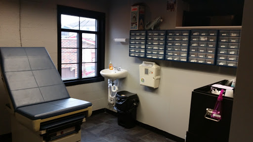 Tattoo Shop «Body Language Tattoo», reviews and photos, 1606 1/2 W University Ave, Muncie, IN 47303, USA