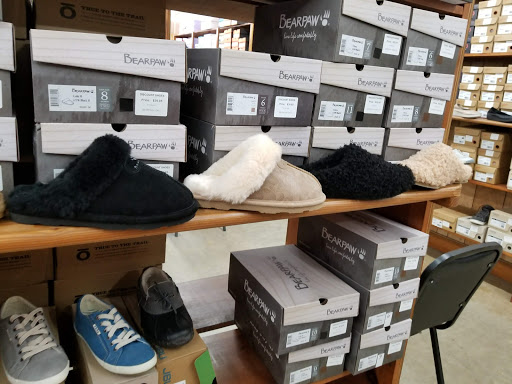 Shoe Store «Discount Shoes», reviews and photos, 1282 Brevard Rd, Asheville, NC 28806, USA