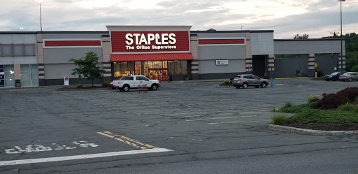 Office Supply Store «Staples», reviews and photos, 470 NY-211, Middletown, NY 10940, USA