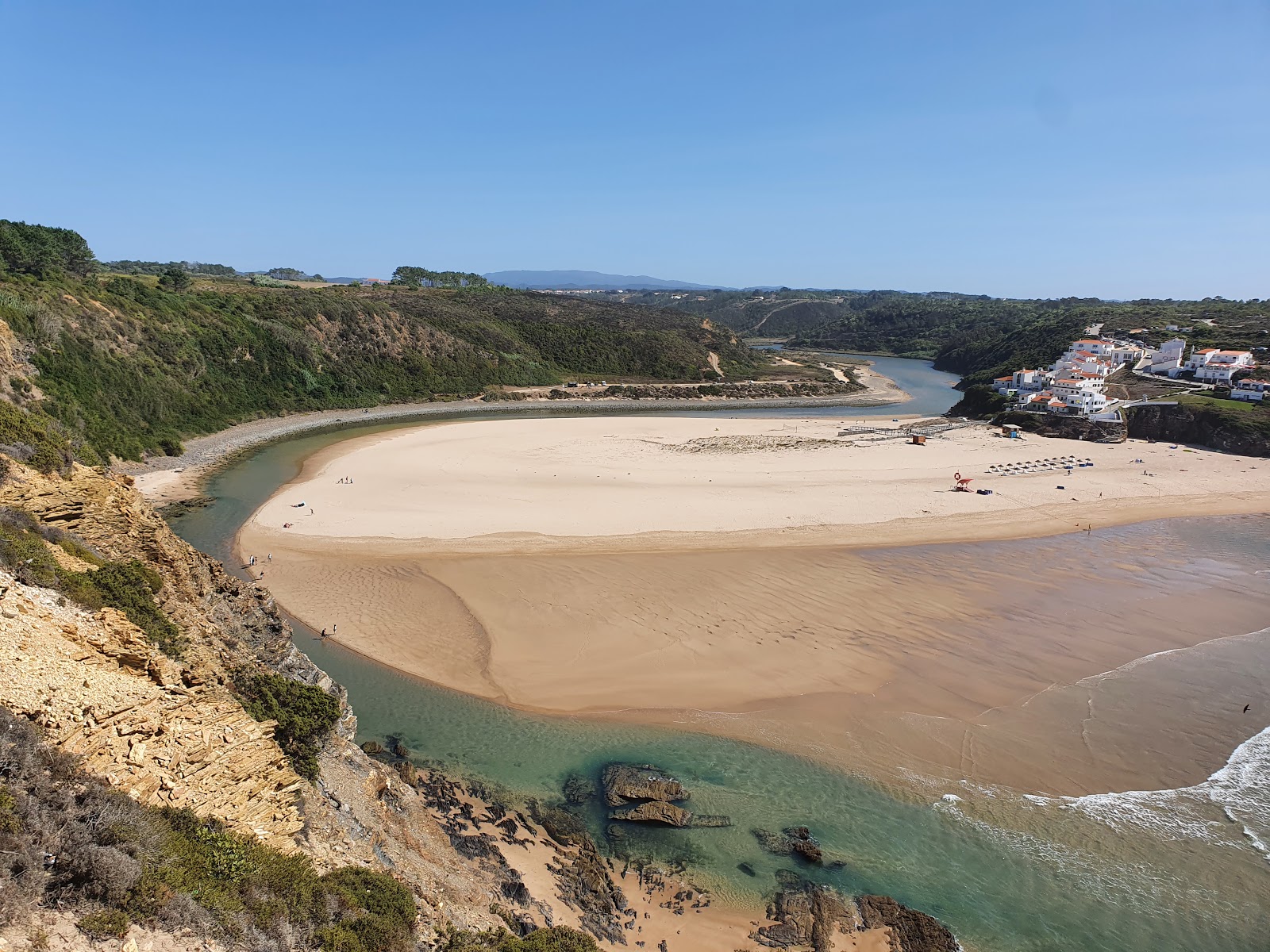 Fotografie cu Praia de Odeceixe Mar zonele de facilități