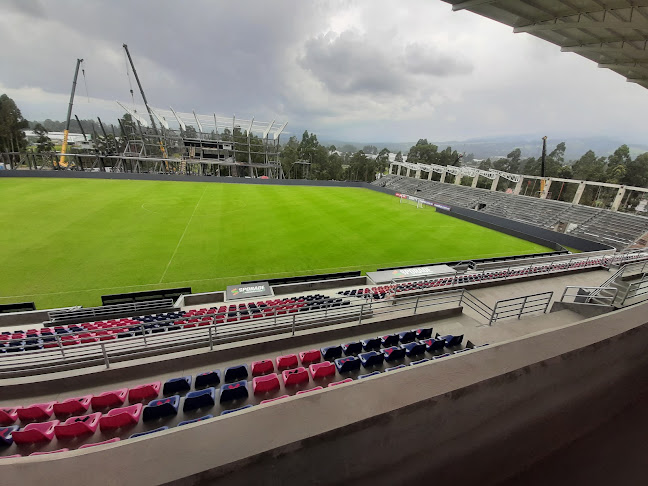 Opiniones de Complejo Independiente del Valle en Quito - Gimnasio