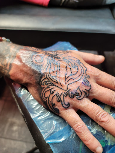 Tattoo Shop «Bad Azz Tattoo, LLC», reviews and photos, 105 Boston Rd, Edgewater, FL 32141, USA