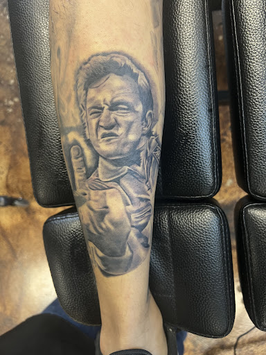 Explore manta ray tattoo ideas, creative tattoo ideas in Santa Rosa, available at Eternal Art Tattoo Gallery