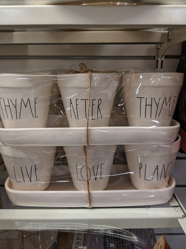 Department Store «HomeGoods», reviews and photos, 1458 Lake Shore Rd, Gilford, NH 03249, USA