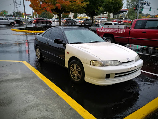 Tire Shop «Discount Tire Store - Kirkland, WA», reviews and photos, 12410 NE 124th St, Kirkland, WA 98034, USA