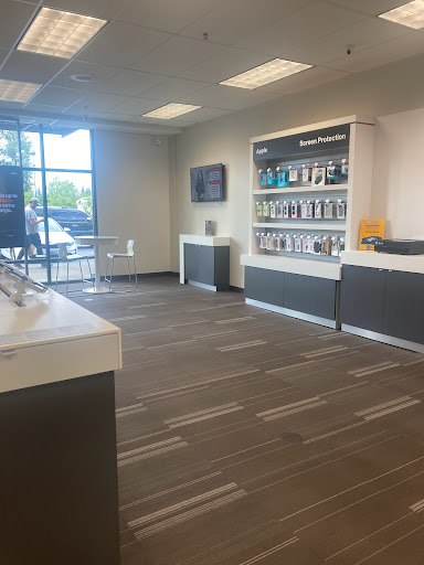 Cell Phone Store «Verizon», reviews and photos, 17258 Redmond Way, Redmond, WA 98052, USA