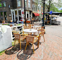 Café in de oude Marenpoort