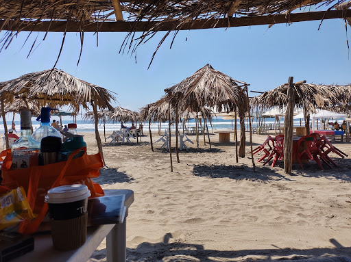 Campamento Tortuguero “Playa Hermosa”
