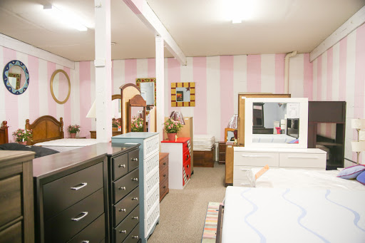 Furniture Store «Legacy Furniture Gallery», reviews and photos, 127 E Yosemite Ave, Manteca, CA 95336, USA