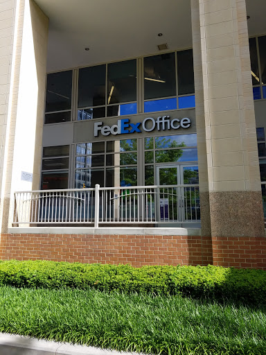 Print Shop «FedEx Office Print & Ship Center», reviews and photos, 4501 Fairfax Dr, Arlington, VA 22203, USA