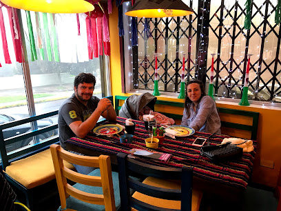 Restaurante Alhambre Quito - Isla Genovesa E42-107, Quito 170501, Ecuador