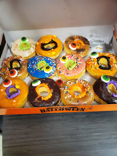 Donut Shop «Yum Yum Donuts», reviews and photos, 932 W Highland Ave, San Bernardino, CA 92405, USA