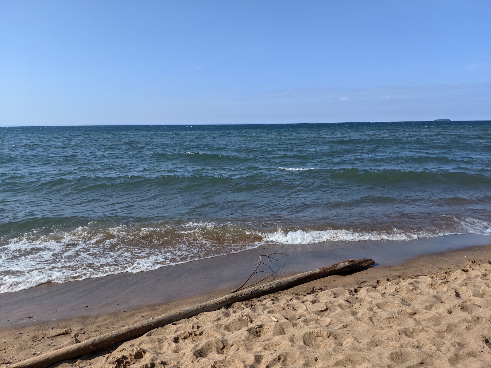 Foto av Meyers Beach med turkos rent vatten yta