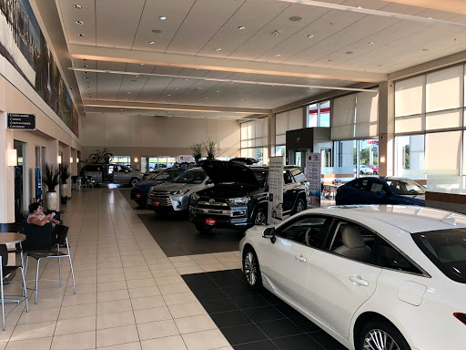 Toyota Dealer «Luther Brookdale Toyota», reviews and photos, 6700 Brooklyn Blvd, Brooklyn Center, MN 55429, USA