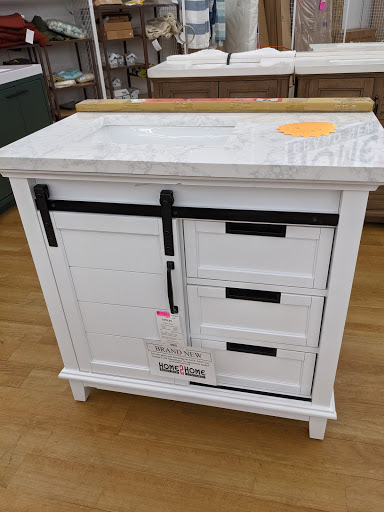 Shopping Mall «Cross Pointe Shopping Center», reviews and photos, 101 E Alex Bell Rd, Centerville, OH 45459, USA