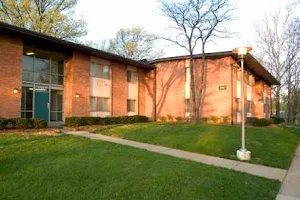 Hickory Trace Apartments image