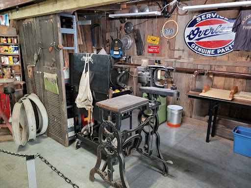 History Museum «Western Antique Aeroplane and Automobile Musem (WAAAM)», reviews and photos, 1600 Air Museum Rd, Hood River, OR 97031, USA