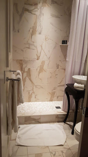 Shopping Mall «Union Square, San Francisco», reviews and photos, 333 Post St, San Francisco, CA 94108, USA