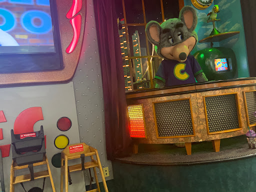 Dave & Busters Thousand Oaks image