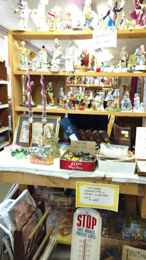 Flea Market «The Douglas Flea Market», reviews and photos, 436 NE Main St, Douglas, MA 01516, USA