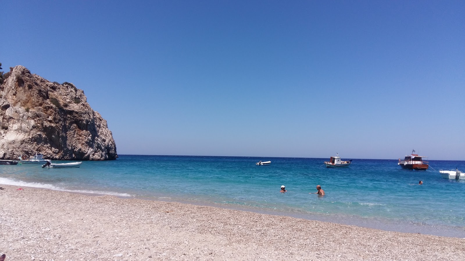 Kira Panagia beach'in fotoğrafı doğal alan içinde bulunmaktadır