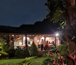 Tizi Cake Shop & Restaurant photo