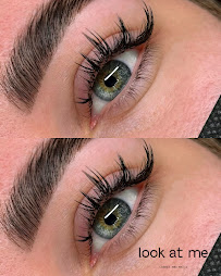 look at me (Lash Extensions and Russian Manicure)