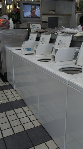 Laundromat «Sky Lake Coin Laundry», reviews and photos, 7243 Chancery Ln, Orlando, FL 32809, USA
