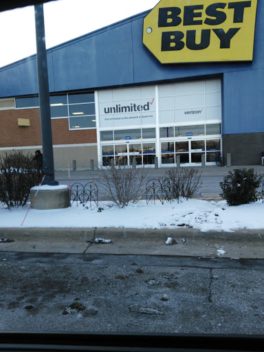 Electronics Store «Best Buy», reviews and photos, 12765 Harper Village Dr #160, Battle Creek, MI 49014, USA