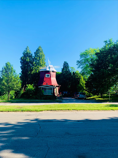 Tulipomania LLC, 319 E Howard Ave, Milwaukee, WI 53207, USA, 