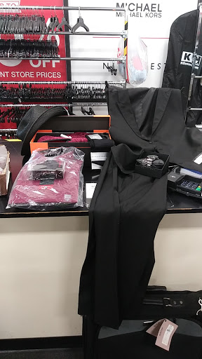 Clothing Store «K&G Fashion Superstore», reviews and photos, 4009 W Airport Fwy, Irving, TX 75062, USA