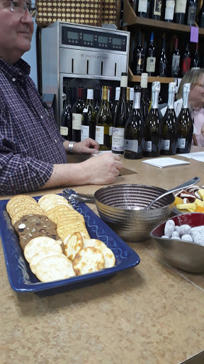 Wine Store «Fine Wine & Tobacco», reviews and photos, 26179 Detroit Ave, Westlake, OH 44145, USA